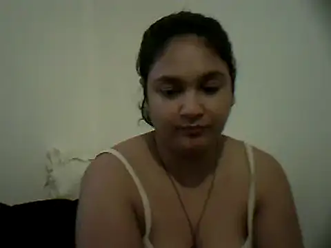 Snapshot of Indianbloom- chatting on 02/20/25, 07:12 Indianbloom- online show from 02/20/25, 07:12