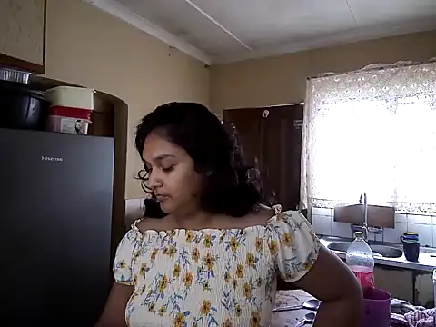 Snapshot of Indianbloom- chatting on 09/14/25, 08:57 Indianbloom- online show from 09/14/25, 08:57