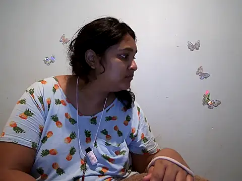 Snapshot of Indianbloom- chatting on 10/01/25, 10:16 Indianbloom- online show from 10/01/25, 10:16