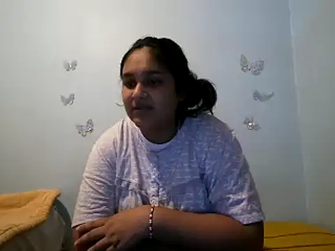 Snapshot of Indianbloom- chatting on 10/04/25, 05:00 Indianbloom- online show from 10/04/25, 05:00