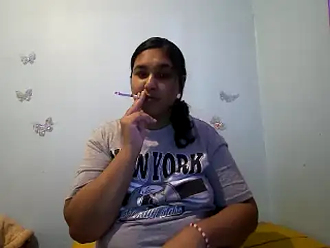 Snapshot of Indianbloom- chatting on 10/07/25, 03:42 Indianbloom- online show from 10/07/25, 03:42