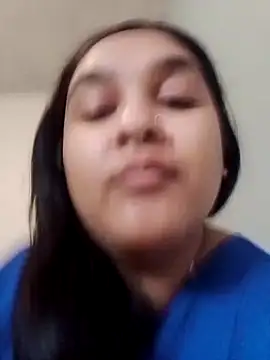 Snapshot of Indianbloom- chatting on 10/31/25, 01:56 Indianbloom- online show from 10/31/25, 01:56