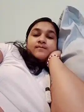 Snapshot of Indianbloom- chatting on 11/06/25, 09:43 Indianbloom- online show from 11/06/25, 09:43