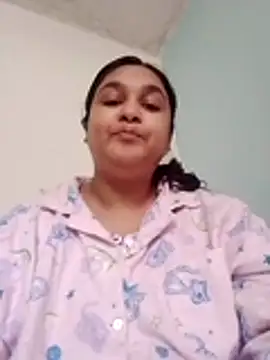 Snapshot of Indianbloom- chatting on 11/16/25, 09:37 Indianbloom- online show from 11/16/25, 09:37