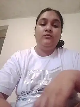 Snapshot of Indianbloom- chatting on 11/30/25, 08:07 Indianbloom- online show from 11/30/25, 08:07