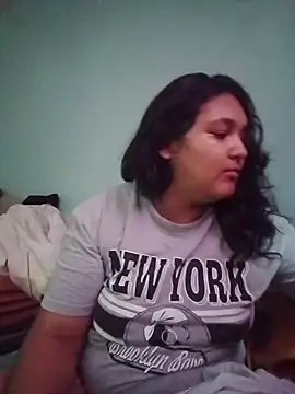 Snapshot of Indianbloom- chatting on 12/18/25, 09:59 Indianbloom- online show from 12/18/25, 09:59