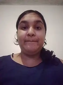 Snapshot of Indianbloom- chatting on 12/22/25, 03:09 Indianbloom- online show from 12/22/25, 03:09