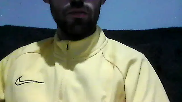 Snapshot of juju156111 chatting on 11/19/25, 08:42 juju156111 online show from 11/19/25, 08:42