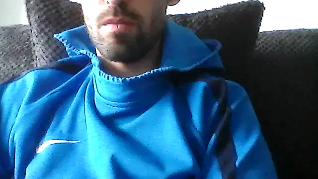 Snapshot of juju156111 chatting on 12/04/25, 10:35 juju156111 online show from 12/04/25, 10:35