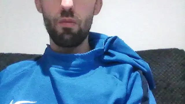 Snapshot of juju156111 chatting on 12/21/25, 05:31 juju156111 online show from 12/21/25, 05:31