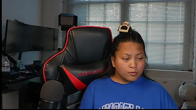 Snapshot of Bubbleliyah chatting on 03/31/26, 11:54 Bubbleliyah online show from 03/31/26, 11:54