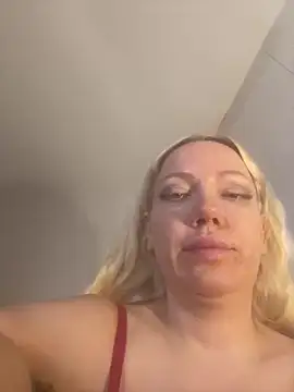 Snapshot of SofiaJoy chatting on 07/01/26, 10:28 SofiaJoy online show from 07/01/26, 10:28