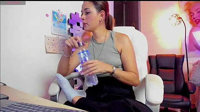 KimberlySaen online show from 02/28/26, 10:00