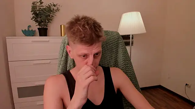 Snapshot of slim_andy chatting on 11/09/25, 08:18 slim andy online show from 11/09/25, 08:18