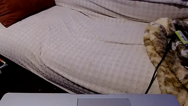 justinewe69 online show from 12/04/25, 03:54