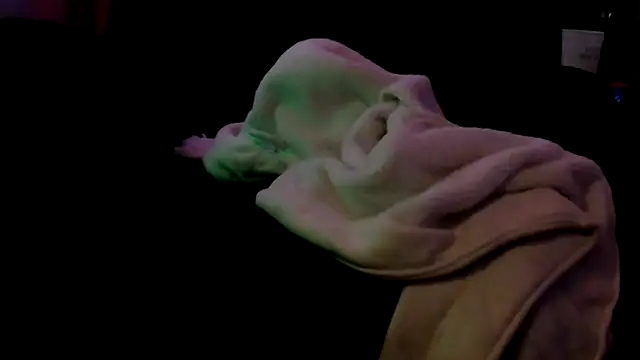 justinewe69 online show from 02/15/26, 10:36