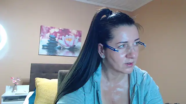 Snapshot of Gia888888 chatting on 01/27/25, 06:09 Gia888888 online show from 01/27/25, 06:09