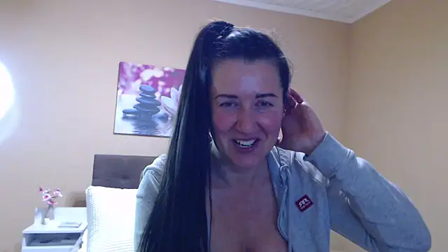 Snapshot of Gia888888 chatting on 01/31/25, 01:54 Gia888888 online show from 01/31/25, 01:54