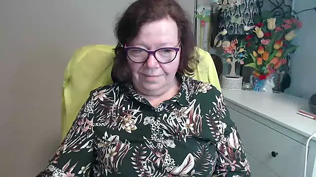 Adelewildx online show from 04/08/26, 02:55