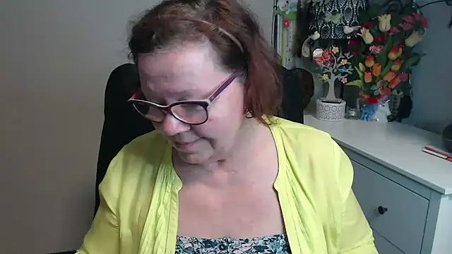 Adelewildx online show from 05/06/26, 03:24