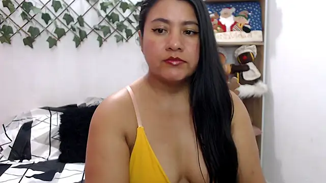 Snapshot of BellaBellosinia chatting on 12/21/24, 02:52 BellaBellosinia online show from 12/21/24, 02:52