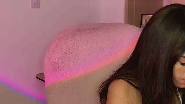 Snapshot of YourKatt chatting on 05/19/26, 01:56 YourKatt online show from 05/19/26, 01:56
