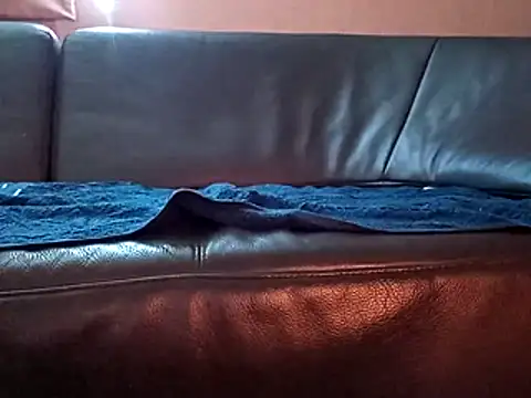 Snapshot of OliverBerlinSucht chatting on 12/03/25, 09:35 OliverBerlinSucht online show from 12/03/25, 09:35