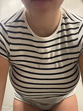 Snapshot of Liiaa chatting on 03/05/25, 06:23 Liiaa online show from 03/05/25, 06:23