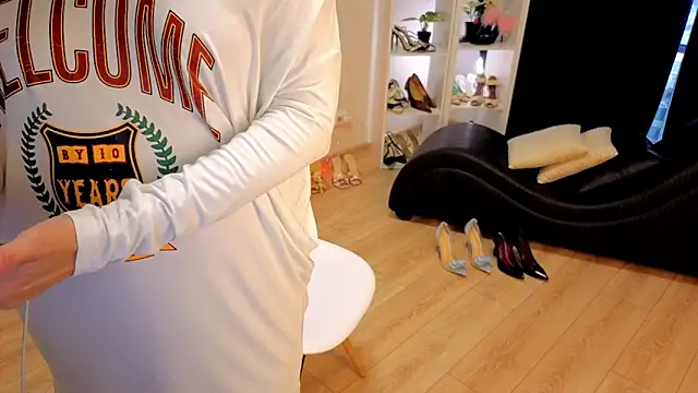 CaringSophie online show from 03/02/26, 10:55