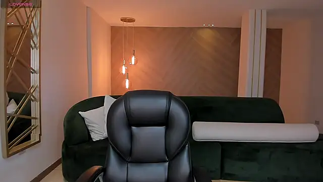 Snapshot of BrennaWalker chatting on 02/15/25, 07:06 BrennaWalker online show from 02/15/25, 07:06