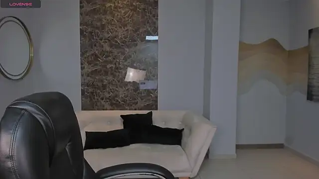 Snapshot of BrennaWalker chatting on 03/07/25, 03:19 BrennaWalker online show from 03/07/25, 03:19