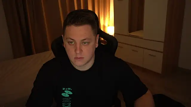 Snapshot of David_Doc chatting on 09/30/25, 04:12 David Doc online show from 09/30/25, 04:12