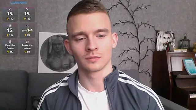 Snapshot of Marvelboy_ chatting on 02/17/25, 12:16 Marvelboy online show from 02/17/25, 12:16