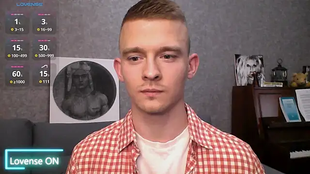 Snapshot of Marvelboy_ chatting on 03/05/25, 12:44 Marvelboy online show from 03/05/25, 12:44