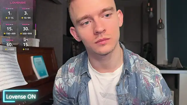 Snapshot of Marvelboy_ chatting on 11/11/25, 11:32 Marvelboy online show from 11/11/25, 11:32