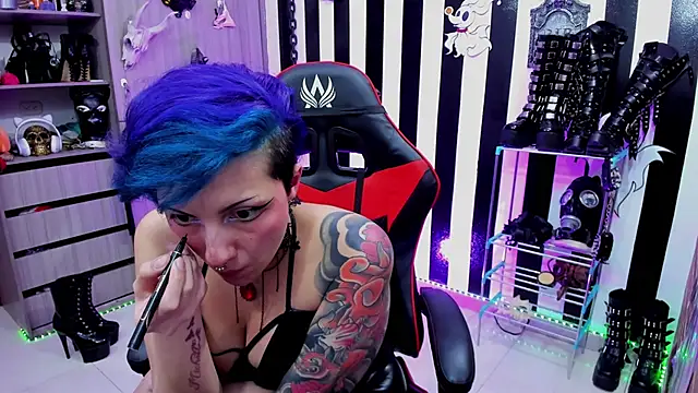 Snapshot of Mistress_Yelena chatting on 03/06/25, 09:31 Mistress Yelena online show from 03/06/25, 09:31