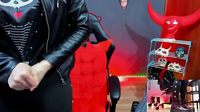 Mistress Yelena online show from 03/25/26, 12:38