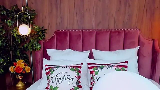 AdoraLynn online show from 12/14/24, 09:24