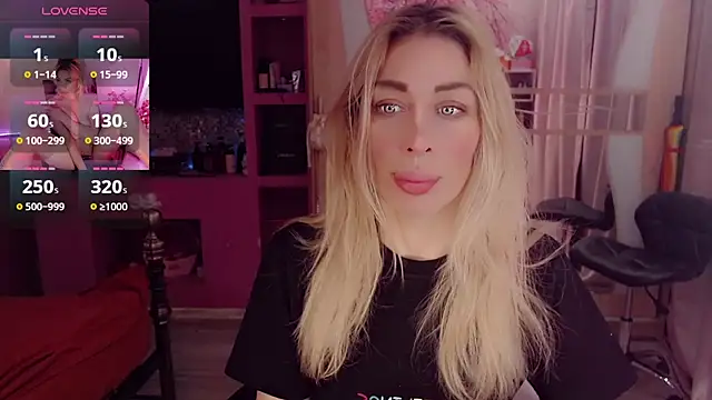 Snapshot of AnnieGOld_ chatting on 11/30/25, 08:02 AnnieGOld online show from 11/30/25, 08:02