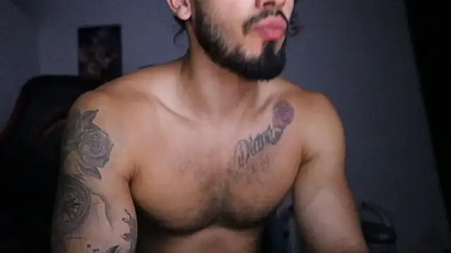 Snapshot of Baky_sexy chatting on 01/29/25, 02:42 Baky sexy online show from 01/29/25, 02:42