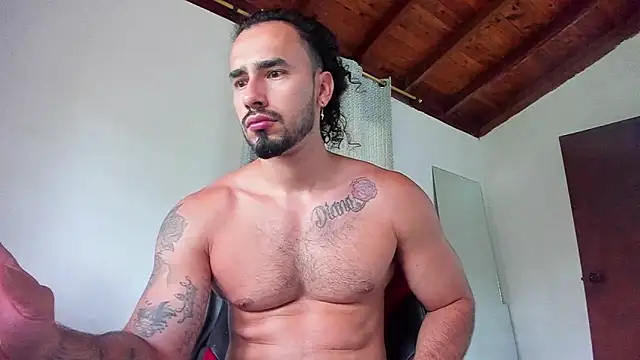 Snapshot of Baky_sexy chatting on 11/06/25, 11:44 Baky sexy online show from 11/06/25, 11:44