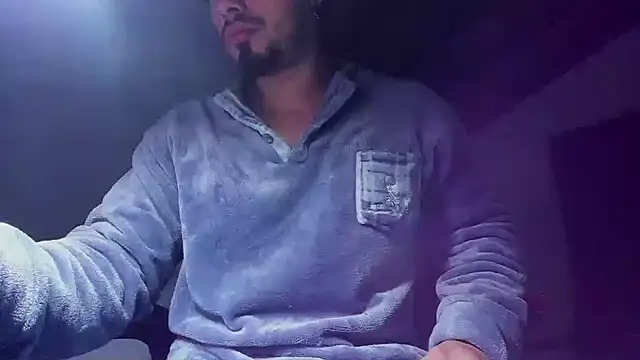 Snapshot of Baky_sexy chatting on 11/20/25, 09:53 Baky sexy online show from 11/20/25, 09:53