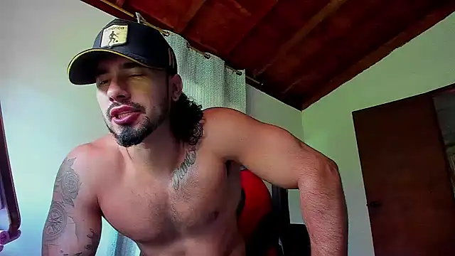 Snapshot of Baky_sexy chatting on 12/04/25, 02:04 Baky sexy online show from 12/04/25, 02:04