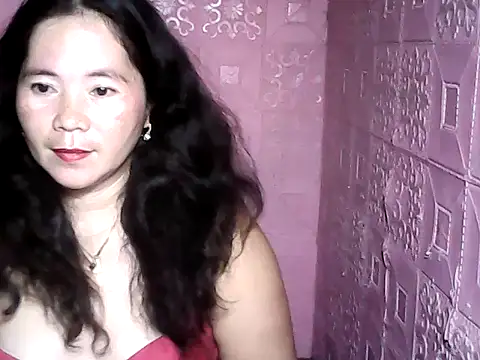 Snapshot of hotpusie_4u chatting on 11/05/25, 04:40 hotpusie 4u online show from 11/05/25, 04:40