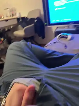 adam123456654321 online show from 12/25/24, 07:45