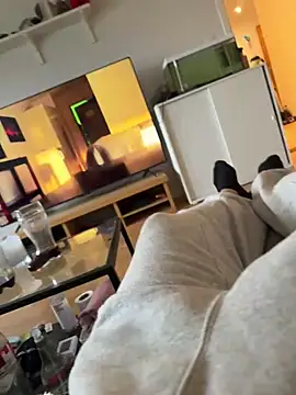 adam123456654321 online show from 01/30/25, 09:04