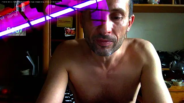 Snapshot of FireFox_Feel chatting on 12/03/24, 10:28 FireFox Feel online show from 12/03/24, 10:28