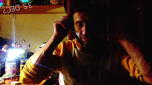 Snapshot of FireFox_Feel chatting on 01/16/25, 06:35 FireFox Feel online show from 01/16/25, 06:35