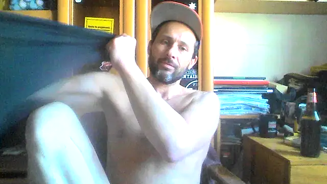 Snapshot of FireFox_Feel chatting on 03/08/25, 12:30 FireFox Feel online show from 03/08/25, 12:30