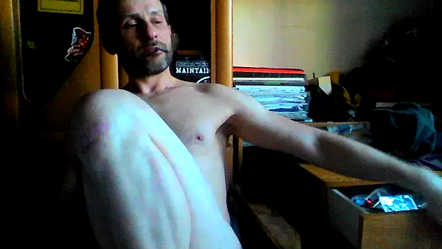 Snapshot of FireFox_Feel chatting on 03/19/25, 03:51 FireFox Feel online show from 03/19/25, 03:51